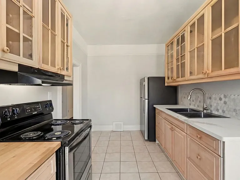 119 E Poplar Ave #3A — Photo 5