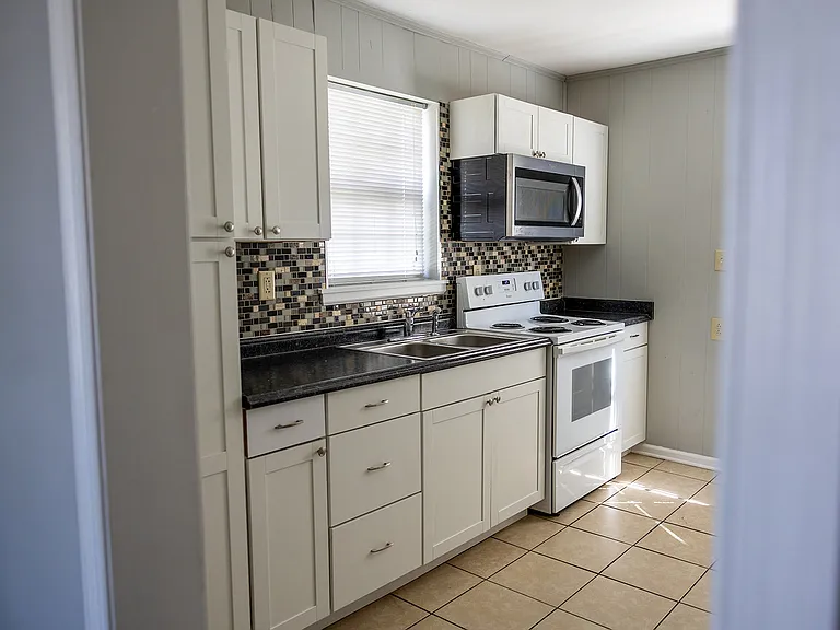 511 Blue Ridge St — Photo 8
