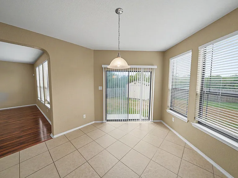 10917 Almond Crst — Photo 21