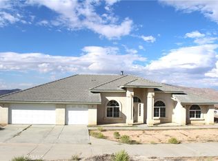 26180 Horizon St, Apple Valley, CA 92308