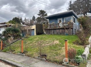 2562 13th Ave W, Seattle, WA 98119