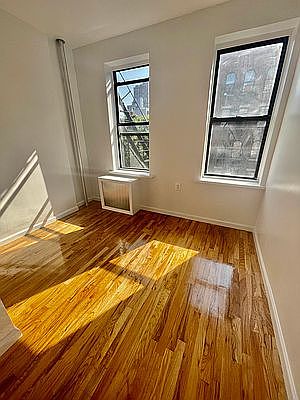 3rd image of 173 E 101st St APT 18