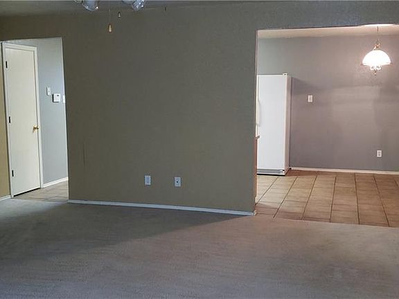 3rd image of 5307 Gunnison Dr