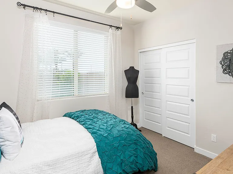 2232 W Donner Dr — Photo 13