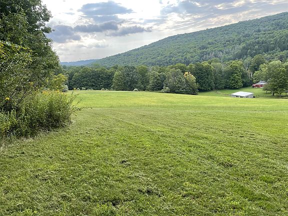 4th image of 1348 Day Hollow Rd