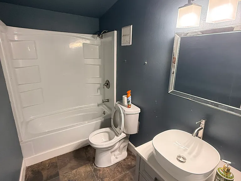 9712 Saint George St — Photo 32