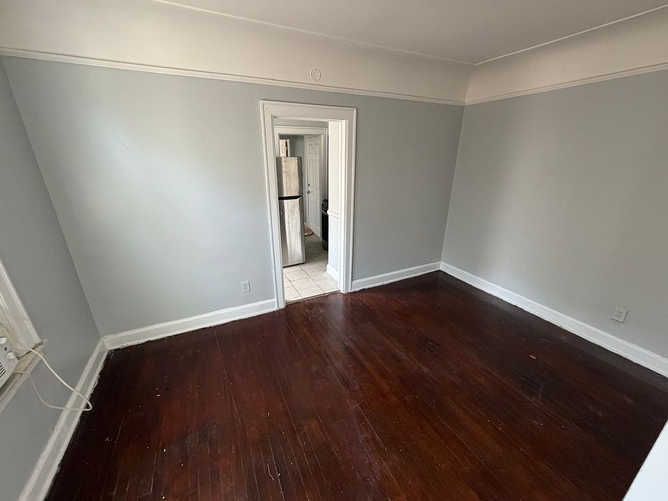2nd image of 4059 Tyler St #C