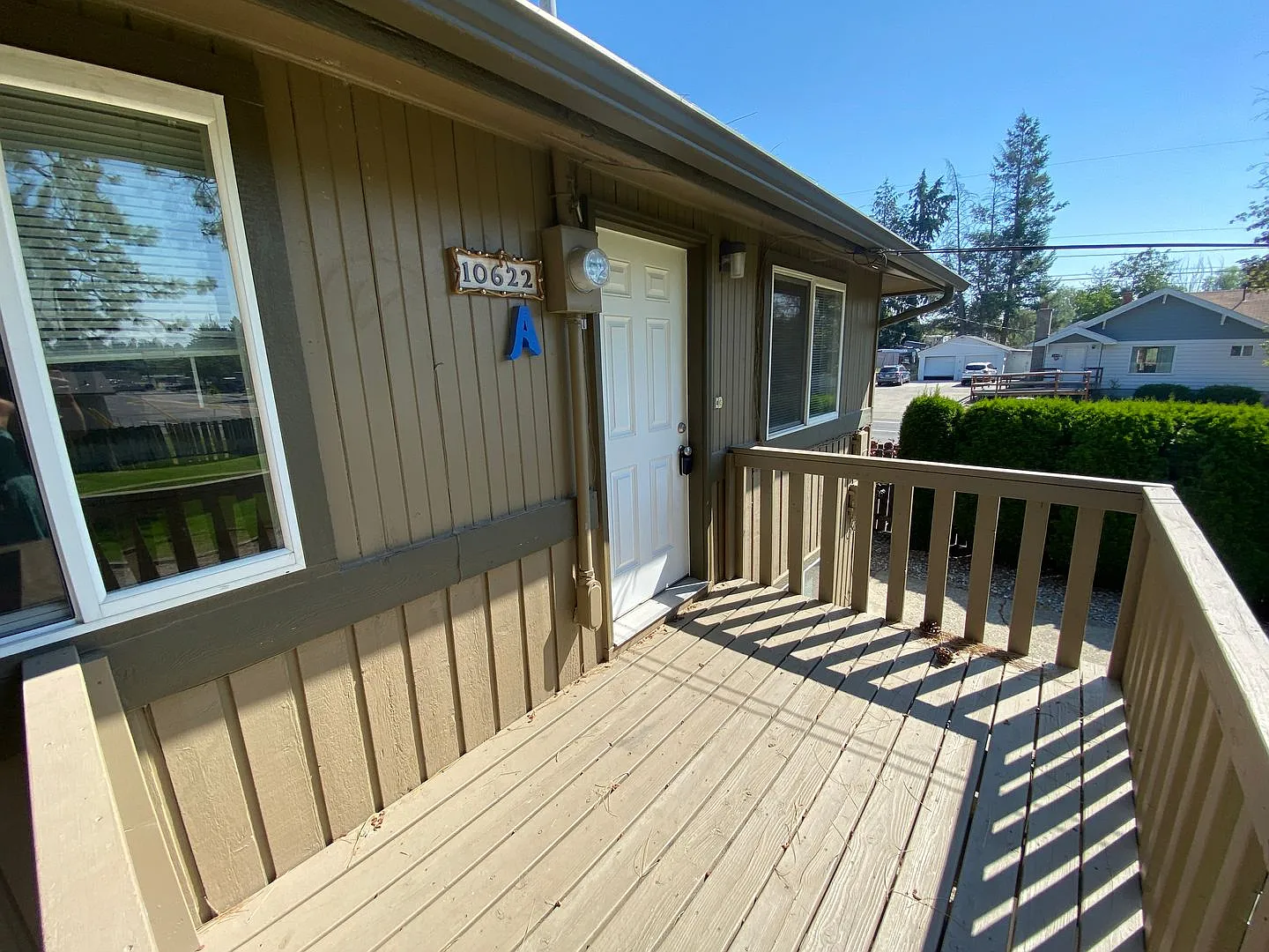 Spacious & Bright 2-Bedroom, 1-Bath upper-level fourplex- located in Spokane Valley! — Photo 4