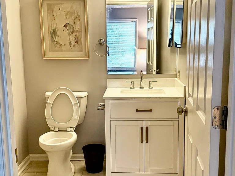 800 Meadowview Dr #18 — Photo 10