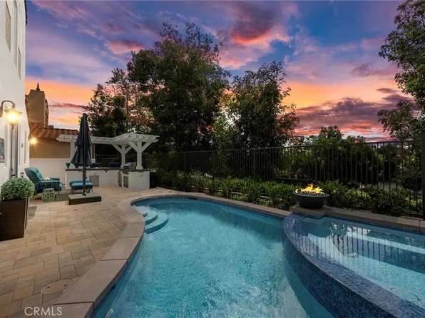 16 Kempton Ln, Mission Viejo, CA 92694