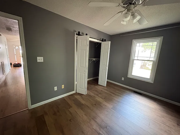 115 Webbs Mill Dr — Photo 10