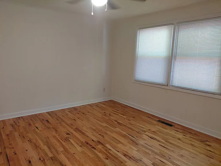 2950 Jackson St — Photo 3