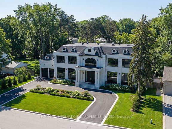 2nd image of 26 Valloncliffe Rd