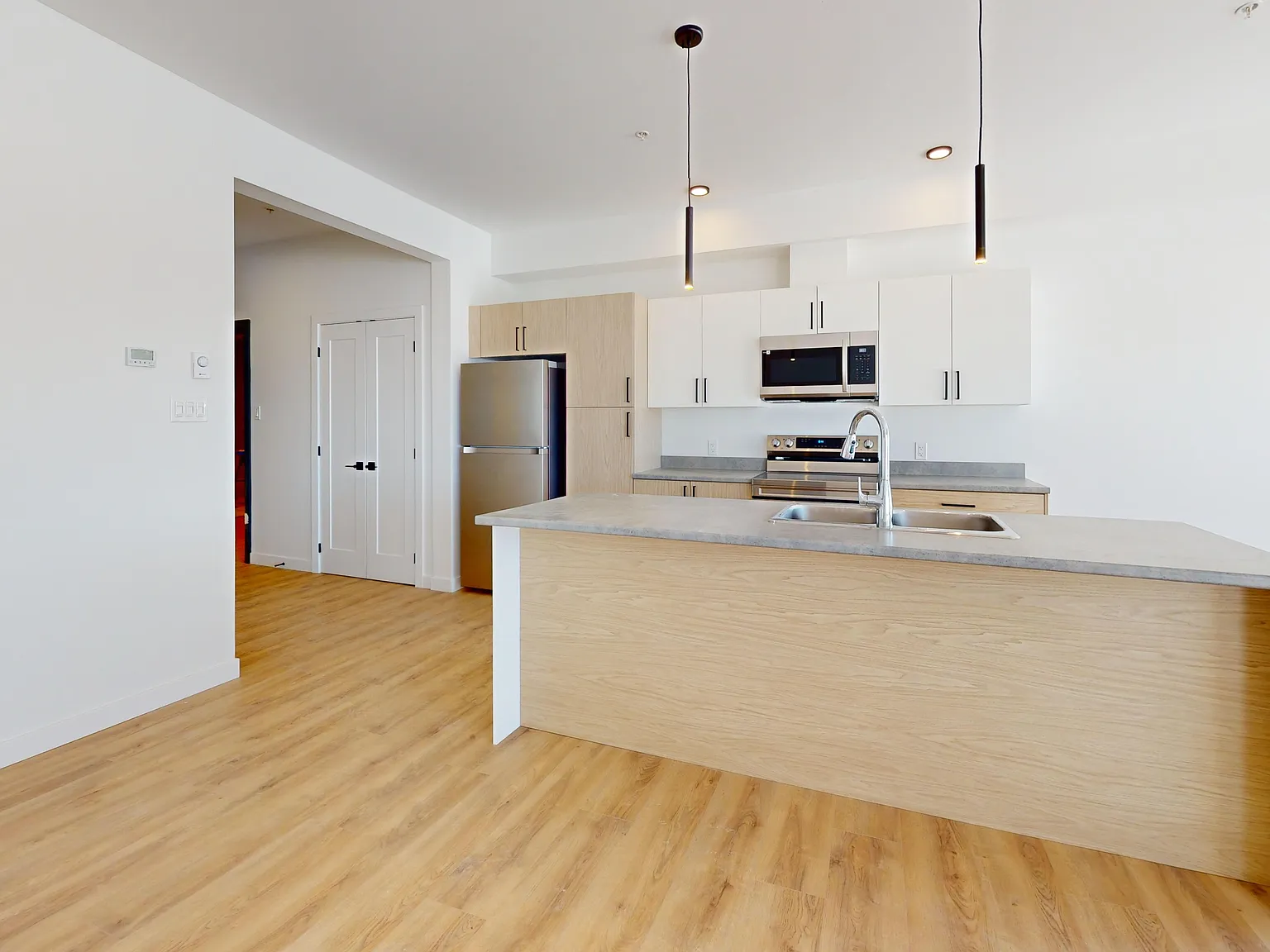 32 Marriott Drive — Photo 3