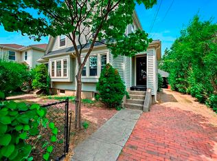 98-100 Russell St, Quincy, MA 02171