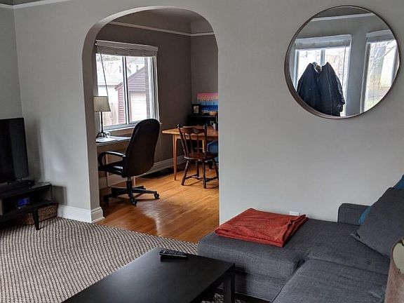 5th image of 204 W Cambourne St