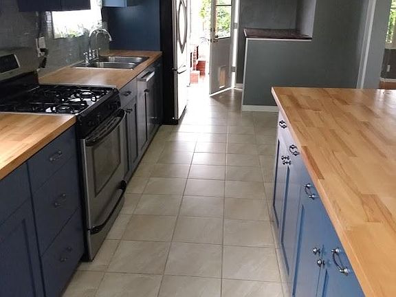 3rd image of 7706 El Caprice Ave