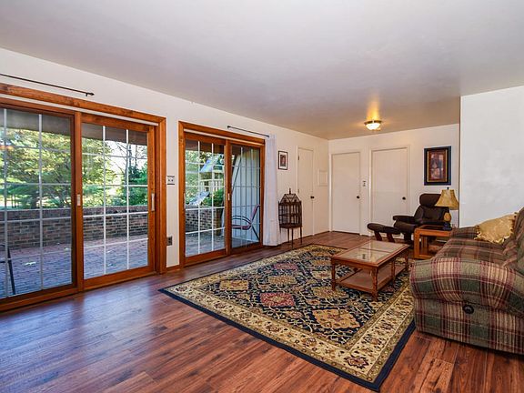 353 Cox Rd Troutville VA 24175-large-004