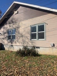 2nd image of 112 E Cedar St