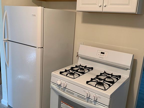 2nd image of 23673 Banbury Cir APT 18