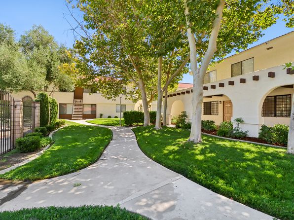 44236 20th St E #2B-1BA-800SQFT