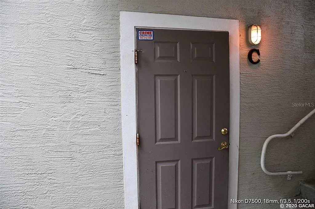1 bed, 1.0 bath, 700 sqft, $1,295 — Photo 2