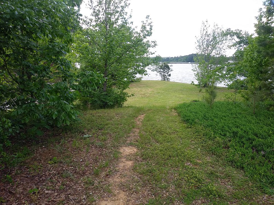 2nd image of Moss Point Rd #15
