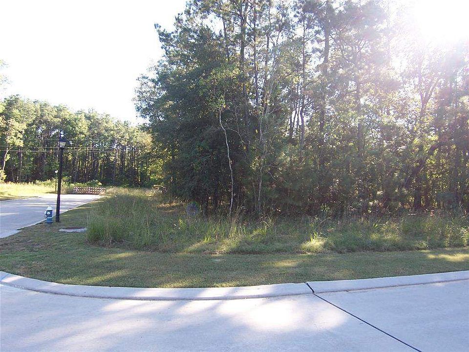 2nd image of 27 New Oak Trl