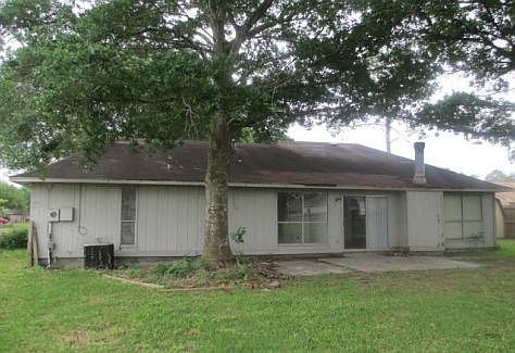 3rd image of 1201 W Castlewood Ave