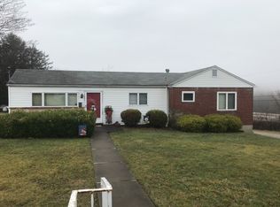 7 Suncrest Ln, Uniontown, PA