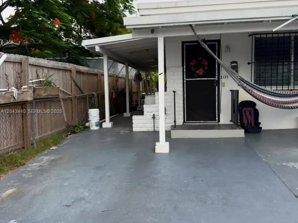 2137 NW 1st Ter, Miami, FL 33125