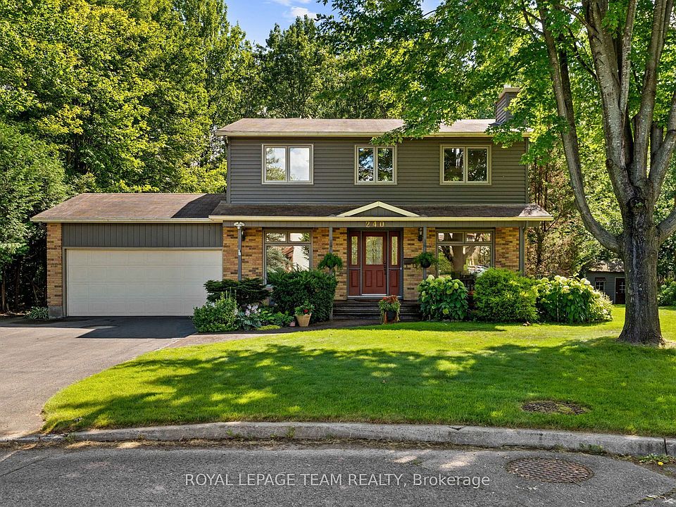 1st image of 240 Hoylake Cres