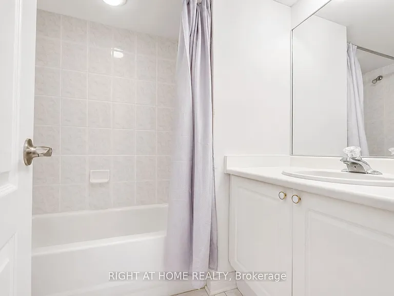 2233 Rockingham Dr — Photo 27