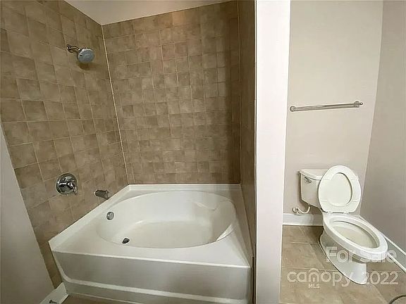 3rd image of 630 Calvert St Unit 204