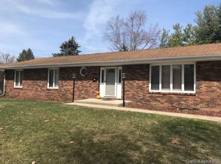 2205 Montclair Dr, Springfield, IL 62704