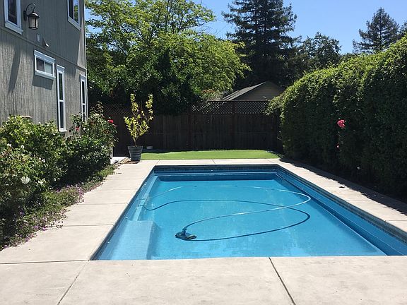 3rd image of 655 Donald St