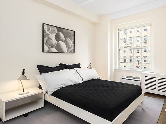 4th image of 25 5th Ave APT 4F