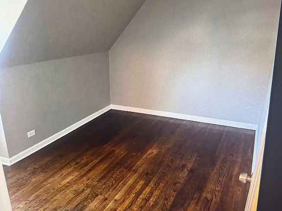 4th image of 9514 S Oglesby Ave