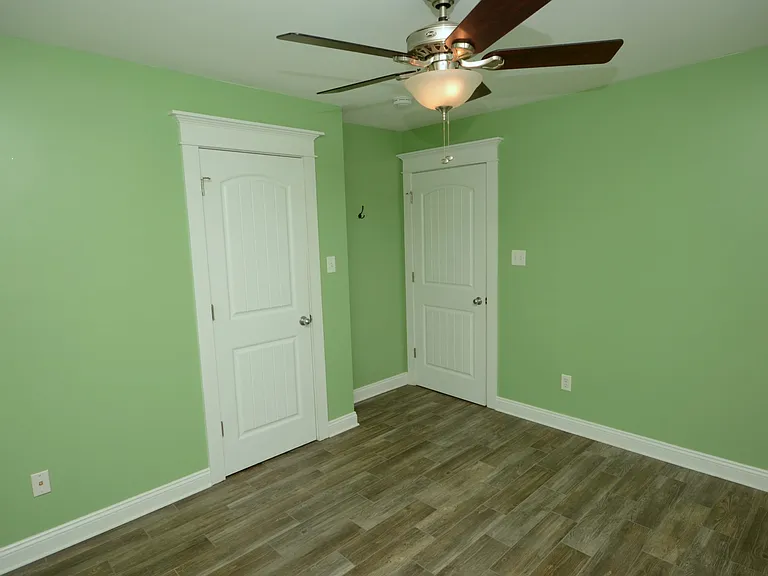 4116 Pretty Lake Ave — Photo 20