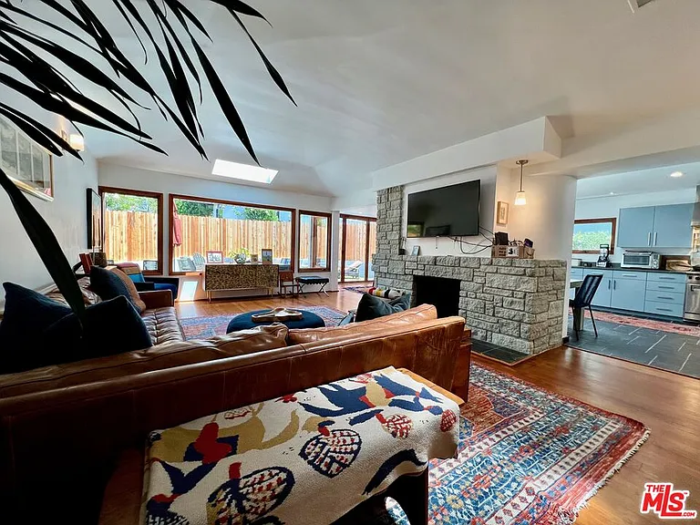 10327 Lorenzo Dr — Photo 8