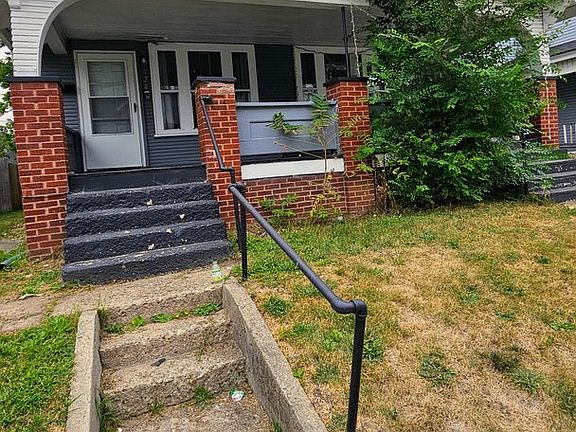 2nd image of 928-930 Ellsworth Ave