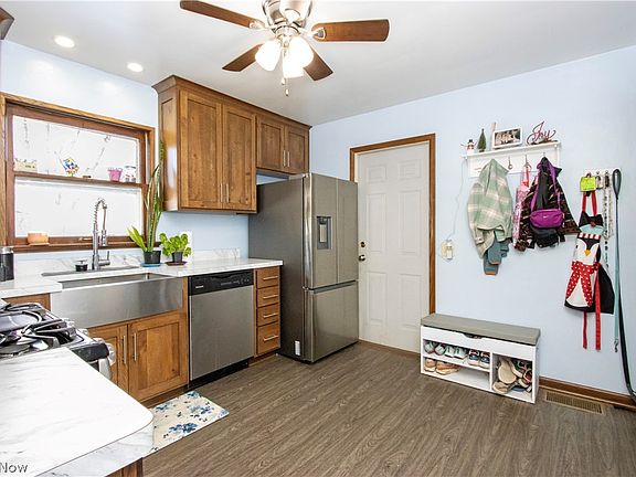 5th image of 2874 Melrose Dr