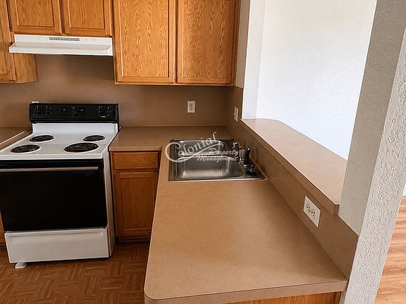 3rd image of 3805 Woodrow Dr APT B