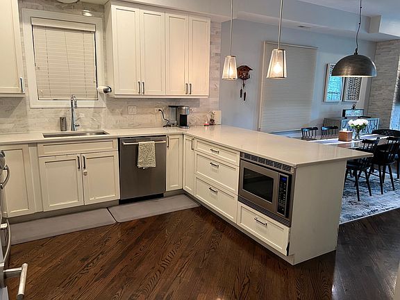 3rd image of 632 W Schubert Ave #2