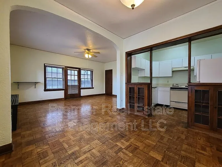 963 N Logan St #19 — Photo 3