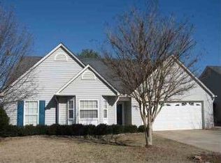 335 Riverside Chase Cir, Greer, SC 29650