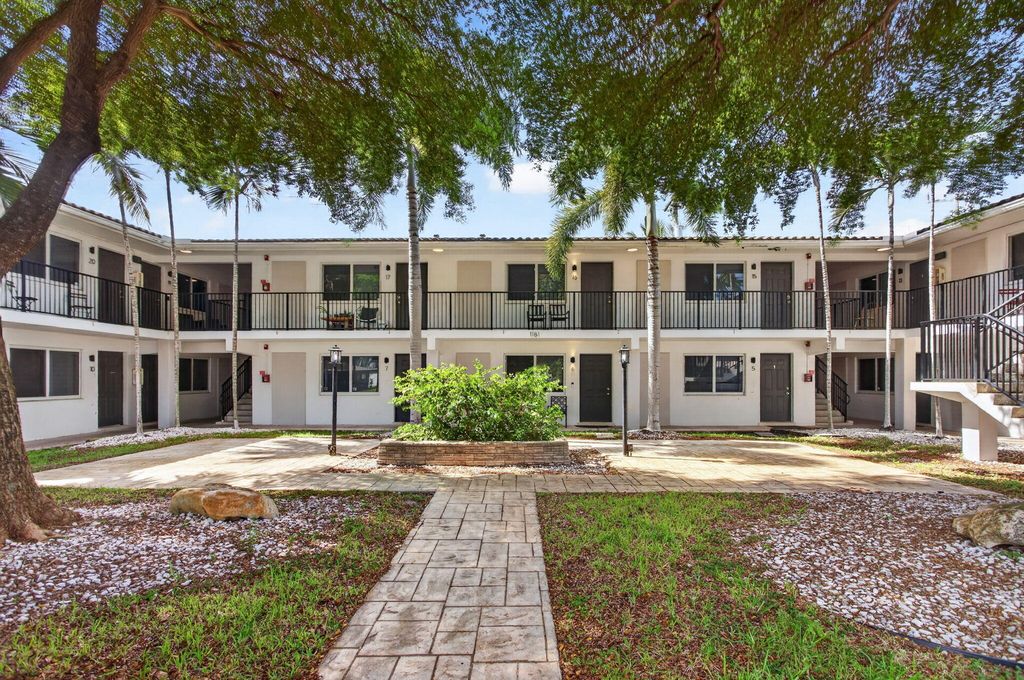 1181 NE 23rd Ter APT 11, Pompano Beach