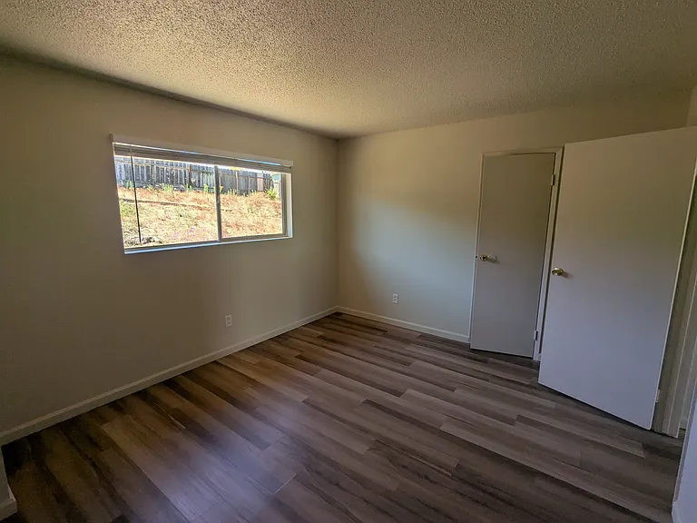 276 Carmel Ave #D — Photo 10