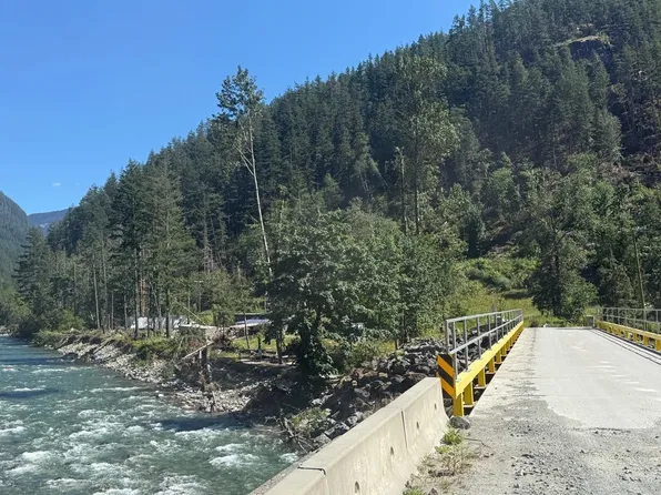 22580 Coquihalla Hwy, Hope, BC V0X 1L1
