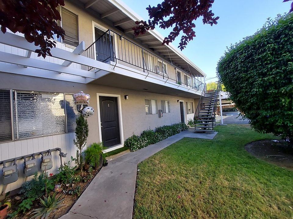 1st image of 3748 Underwood Dr APT 4